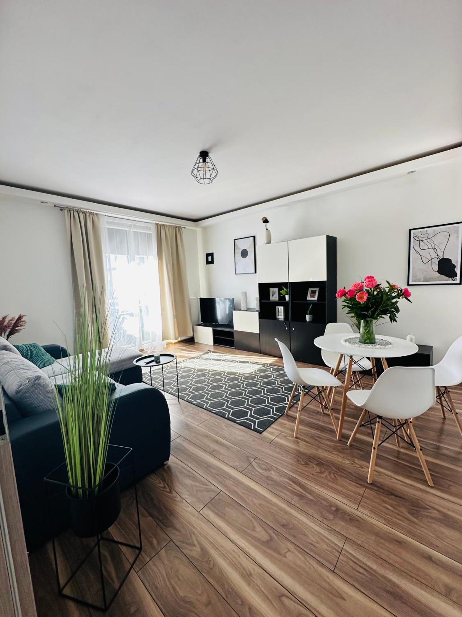 City Apartment Czestochowa Centrum 2-Bedroom Dış mekan fotoğraf