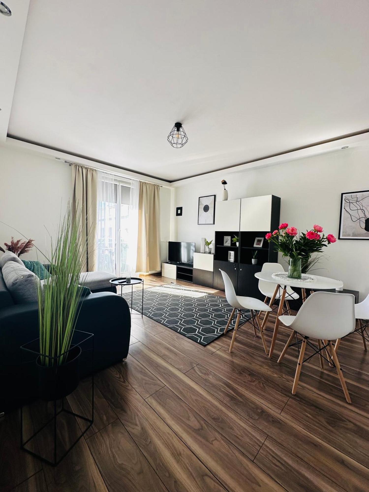 City Apartment Czestochowa Centrum 2-Bedroom Dış mekan fotoğraf